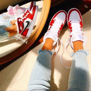 Custom painted Air Jordan 1 mid